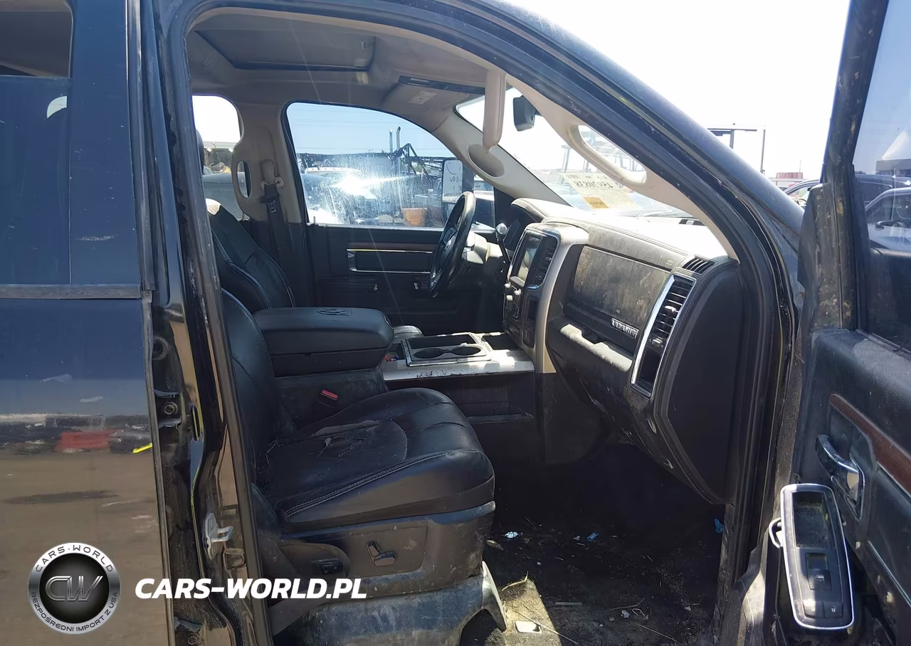 2015 Ram 2500 Laramie VIN:3C6UR5NL5FG644838 - 5