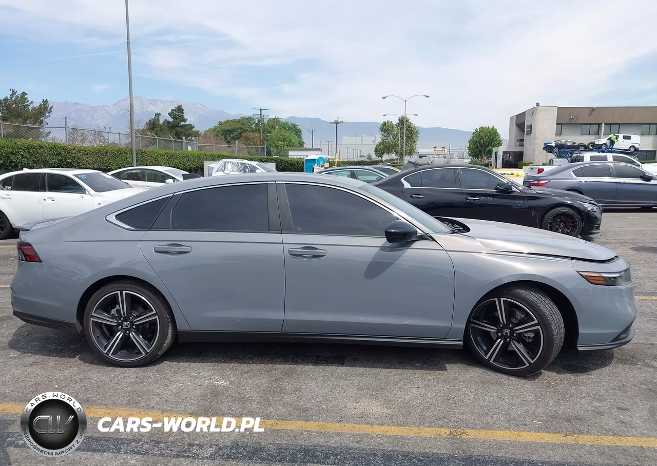 2025 Honda Accord Hybrid Sport VIN:1HGCY2F52SA062065 - 14