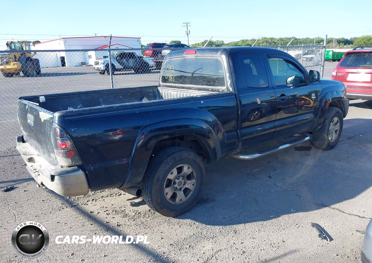 2013 Toyota Tacoma VIN:5TFUX4EN1DX018366 - 4