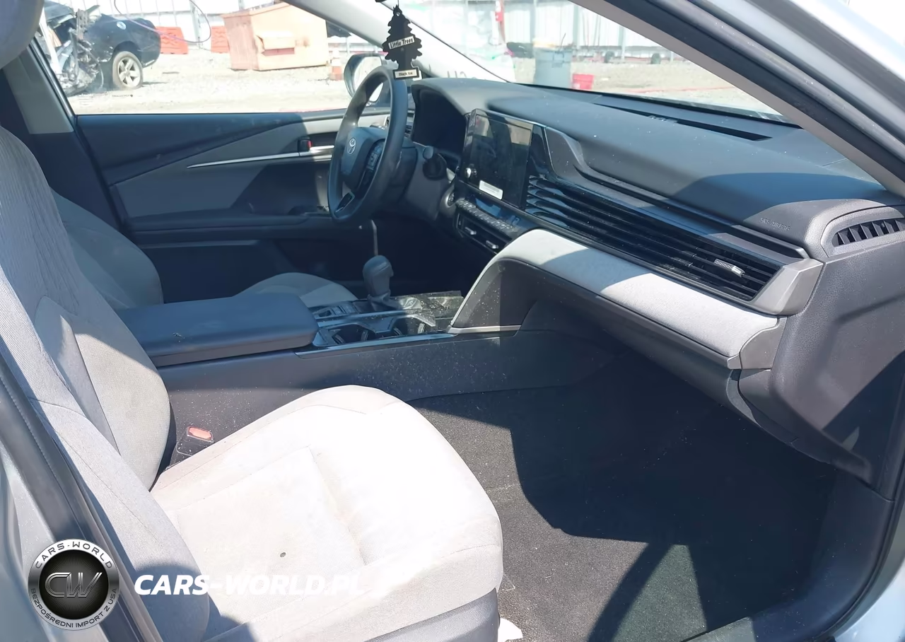 2025 Toyota Camry Le VIN:4T1DAACK8SU589095 - 5
