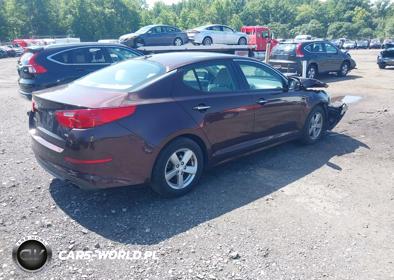 2015 Kia Optima Lx VIN:5XXGM4A73FG430487 - 4