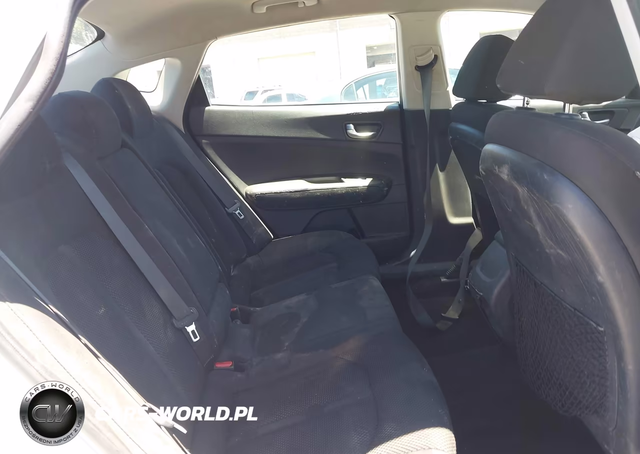 2019 Kia Optima Lx VIN:5XXGT4L36KG335753 - 8