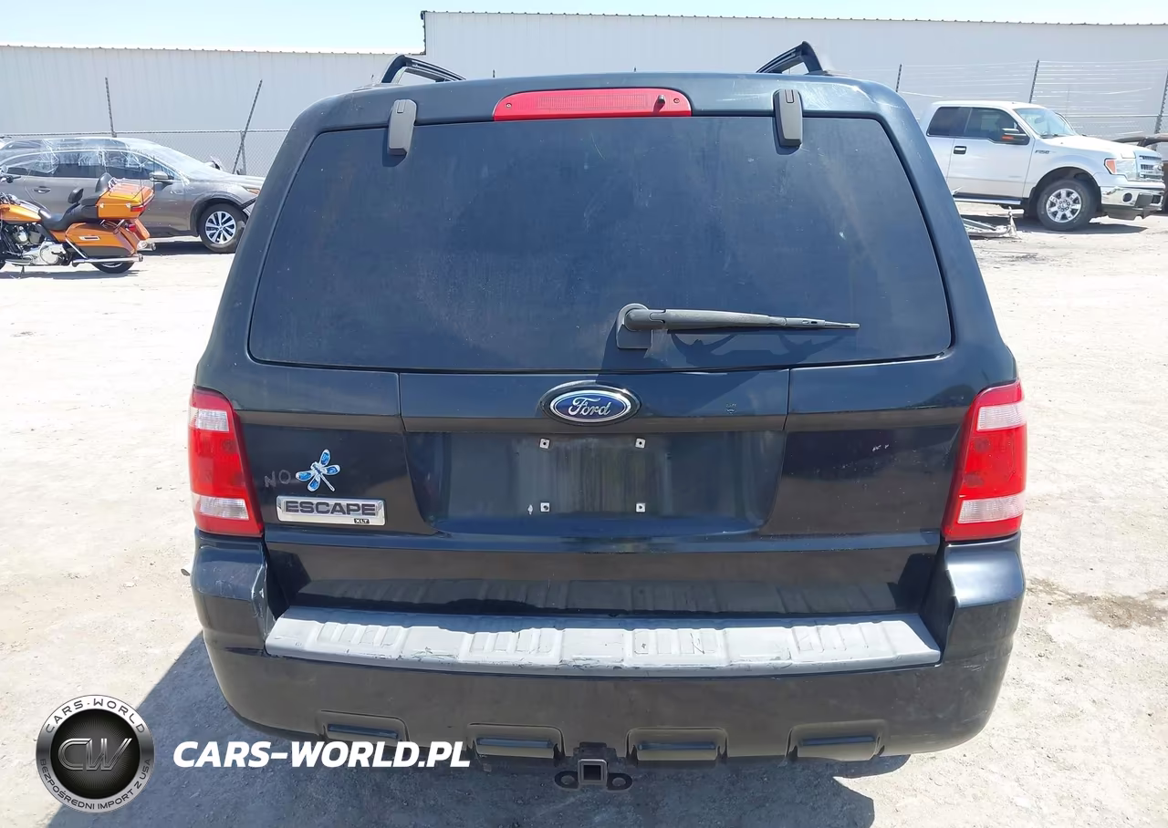 2008 Ford Escape Xlt VIN:1FMCU03128KA97266 - 17