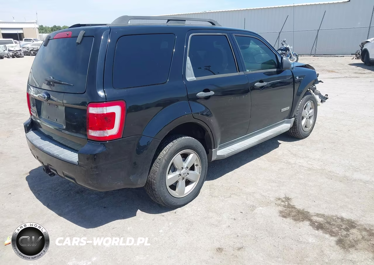 2008 Ford Escape Xlt VIN:1FMCU03128KA97266 - 4