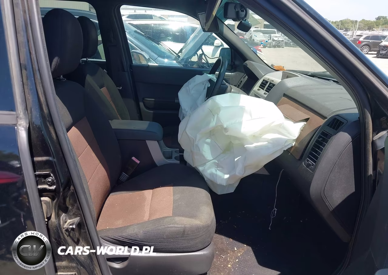 2008 Ford Escape Xlt VIN:1FMCU03128KA97266 - 5