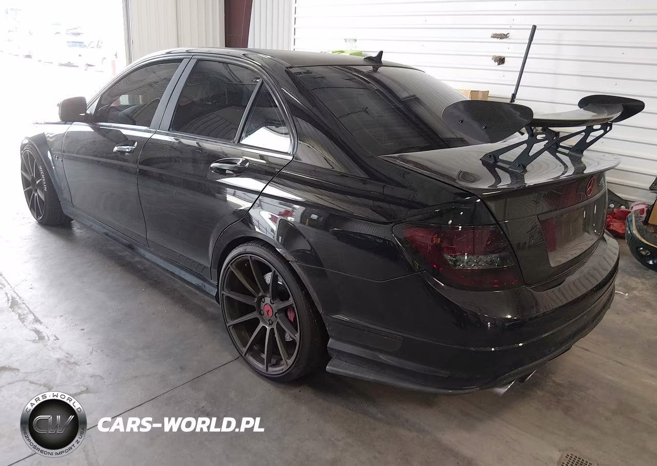 2009 Mercedes-Benz C 63 Amg VIN:WDDGF77X29F215484 - 3