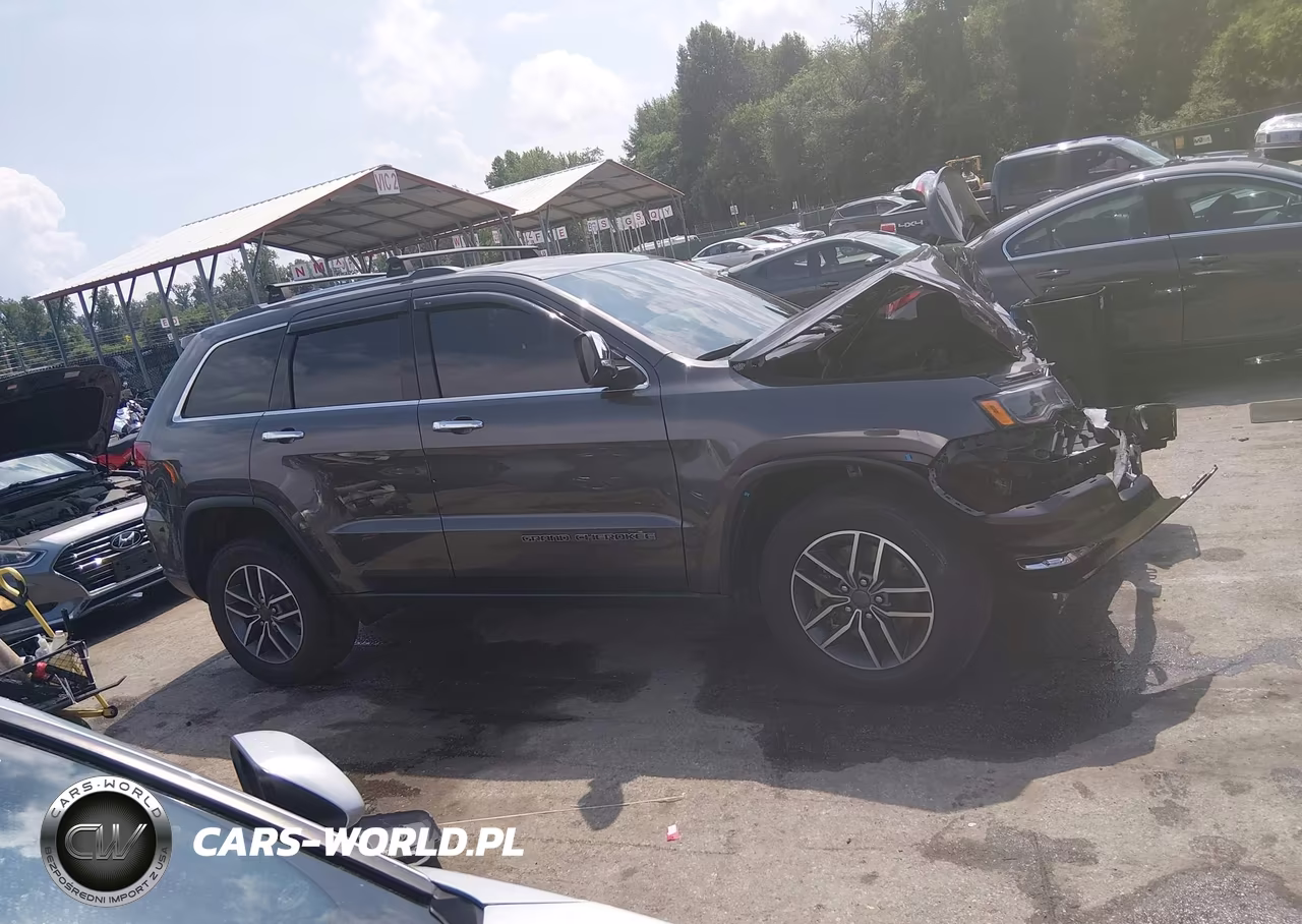 2021 Jeep Grand Cherokee Limited 4X4 VIN:1C4RJFBG1MC582258 - 13