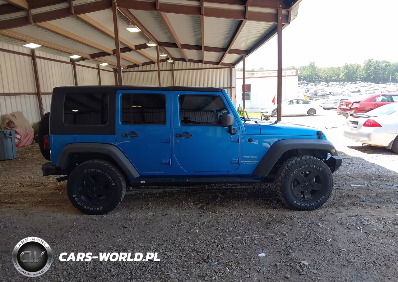 2010 Jeep Wrangler Unlimited Sport VIN:1J4BA3H14AL103226 - 14