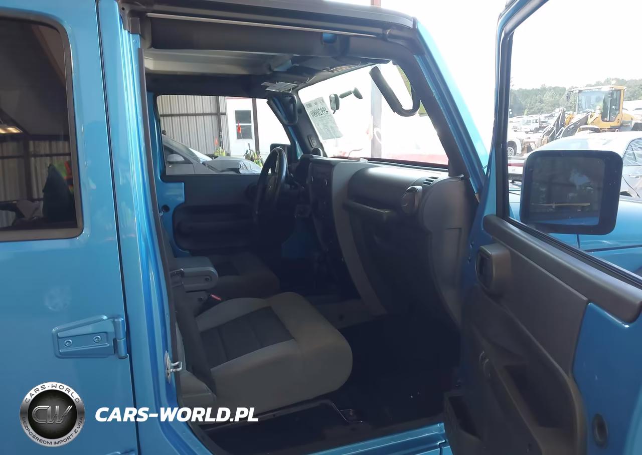 2010 Jeep Wrangler Unlimited Sport VIN:1J4BA3H14AL103226 - 5