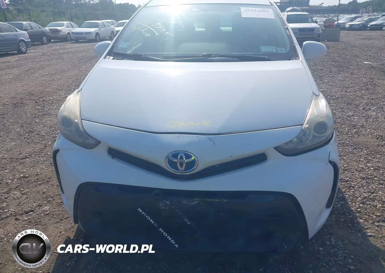 2015 Toyota Prius V Two VIN:JTDZN3EU9FJ017419 - 10
