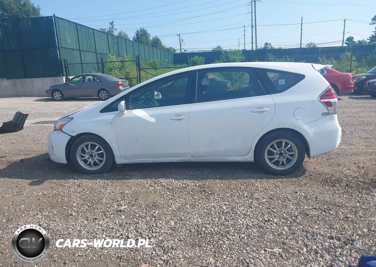 2015 Toyota Prius V Two VIN:JTDZN3EU9FJ017419 - 14