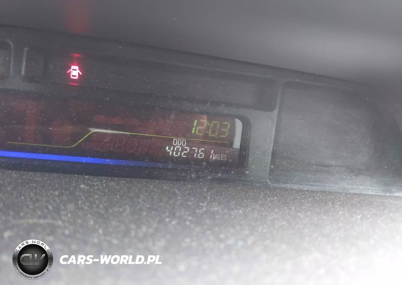 2015 Toyota Prius V Two VIN:JTDZN3EU9FJ017419 - 15