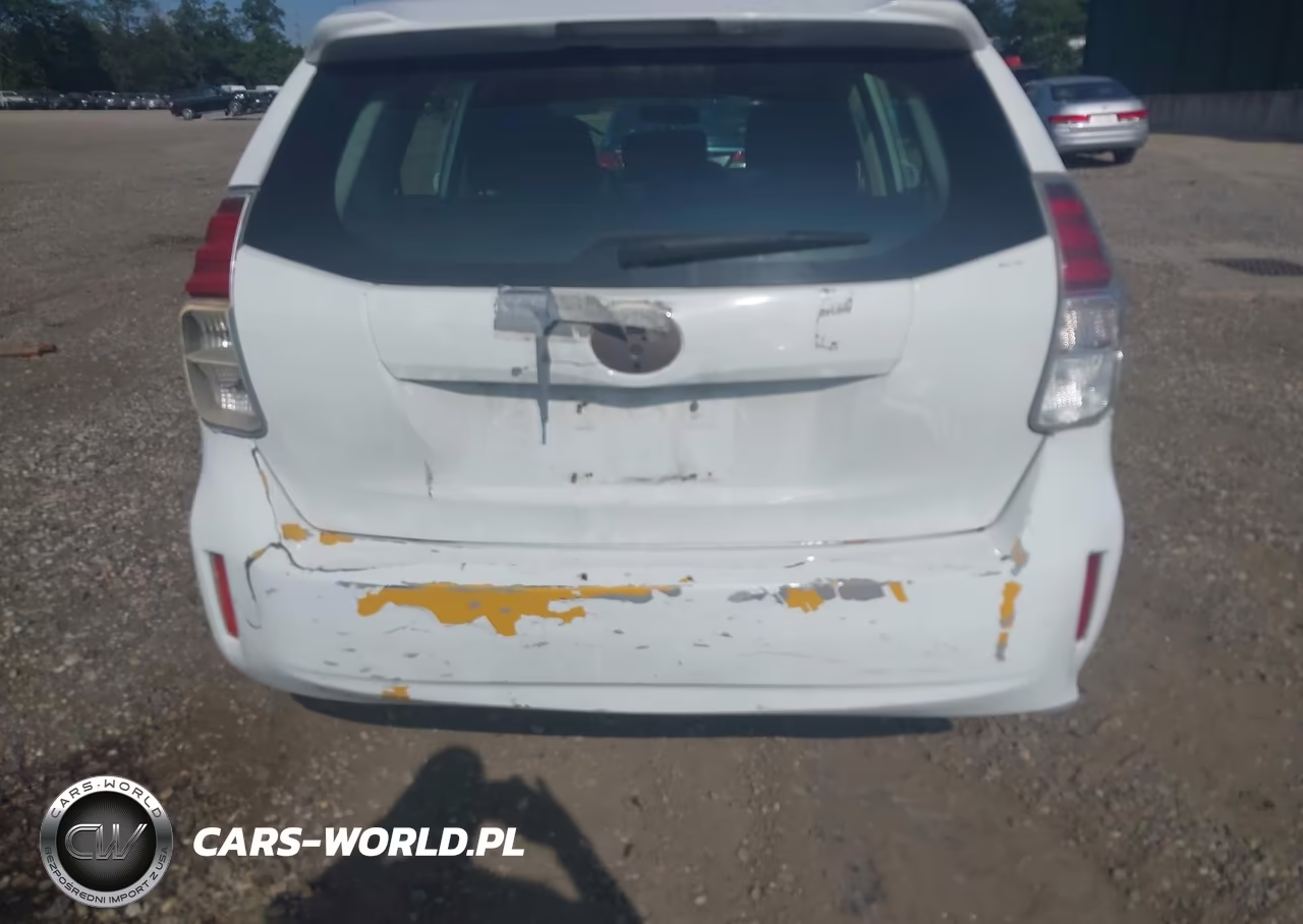 2015 Toyota Prius V Two VIN:JTDZN3EU9FJ017419 - 6