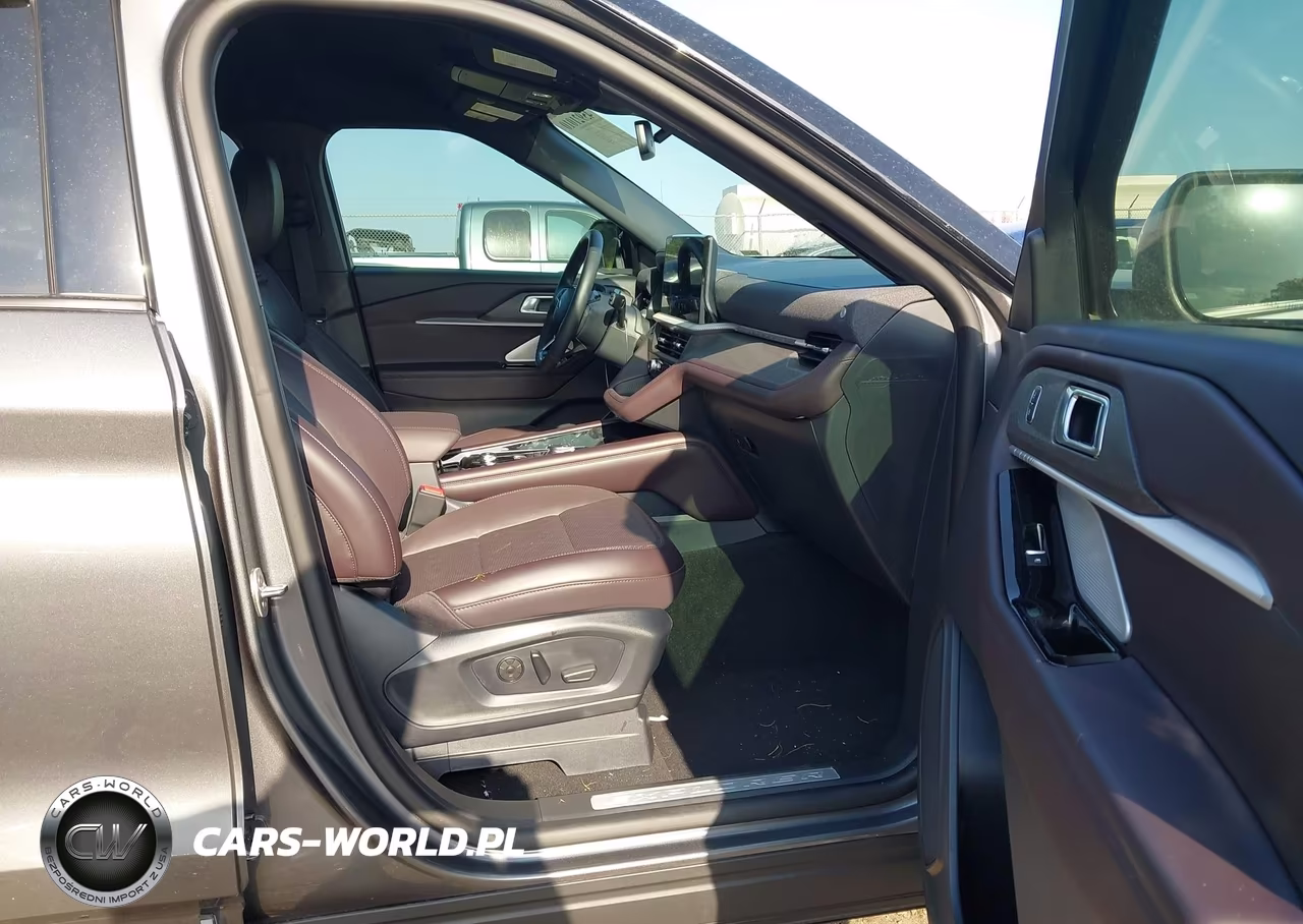 2026 Ford Explorer Platinum VIN:1FMUK8HH4TGB08469 - 5