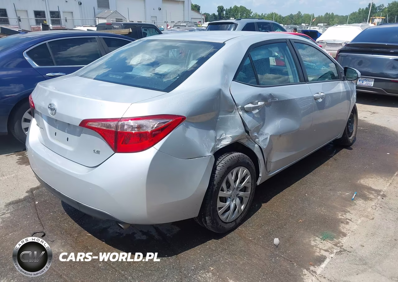 2017 Toyota Corolla Le VIN:2T1BURHE6HC895559 - 4
