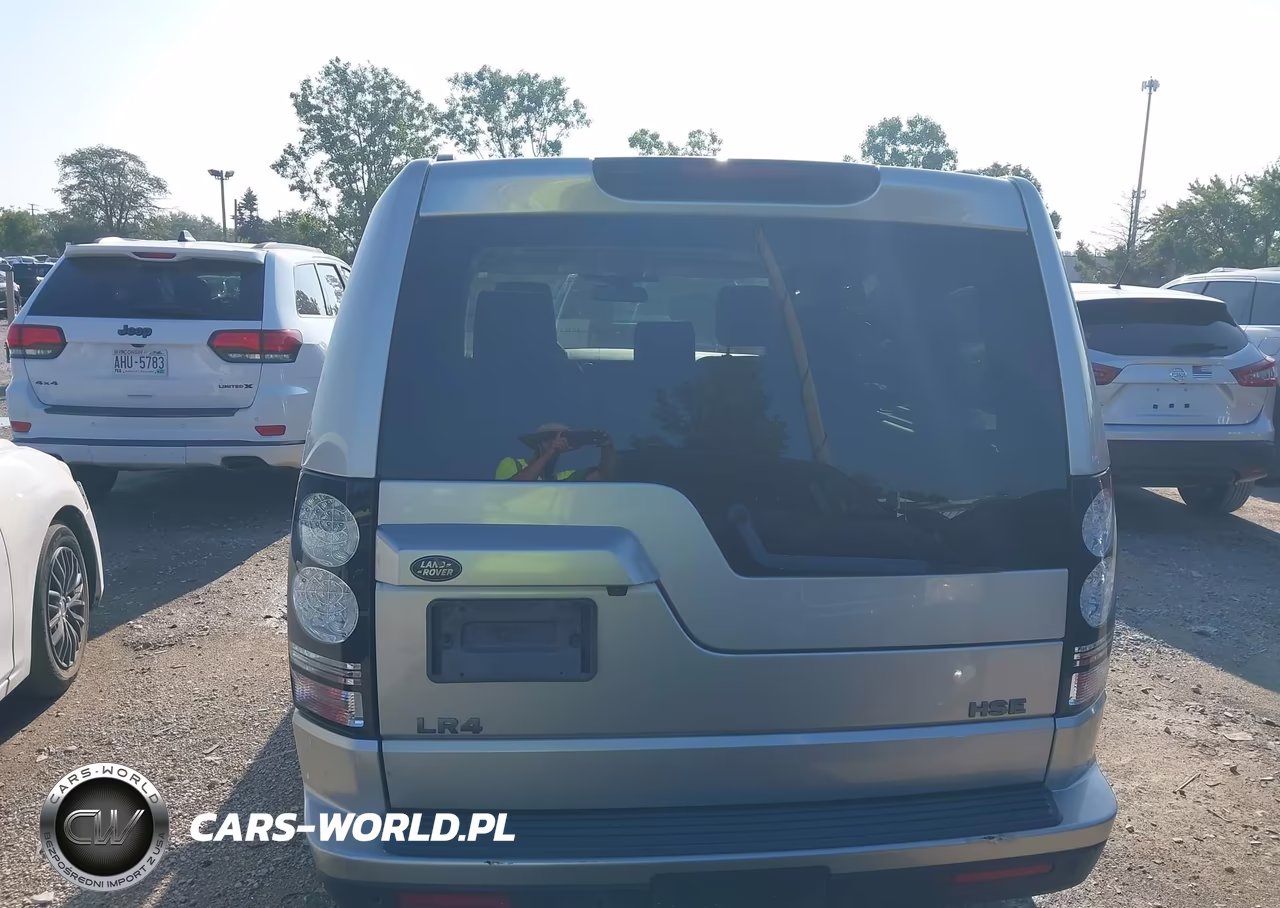 2016 Land Rover Lr4 VIN:SALAG2V6XGA792244 - 16