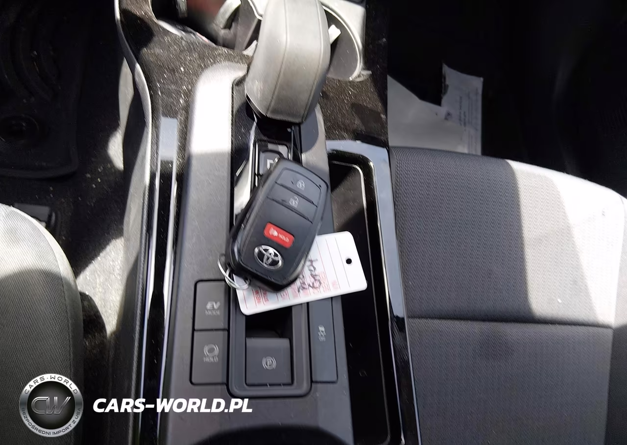 2024 Toyota Prius Le VIN:JTDACAAU4R3042282 - 11