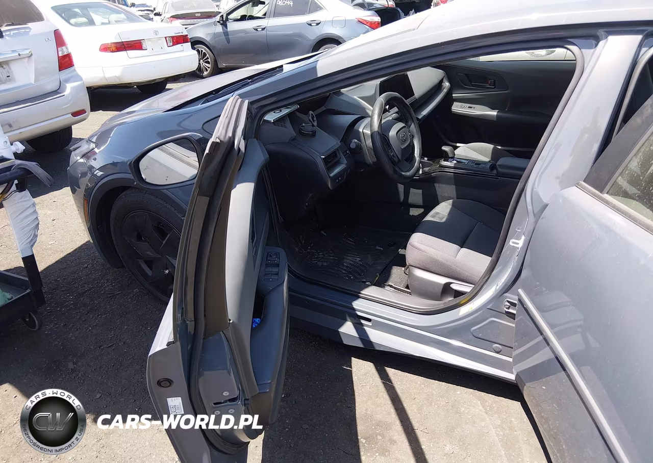 2024 Toyota Prius Le VIN:JTDACAAU4R3042282 - 5