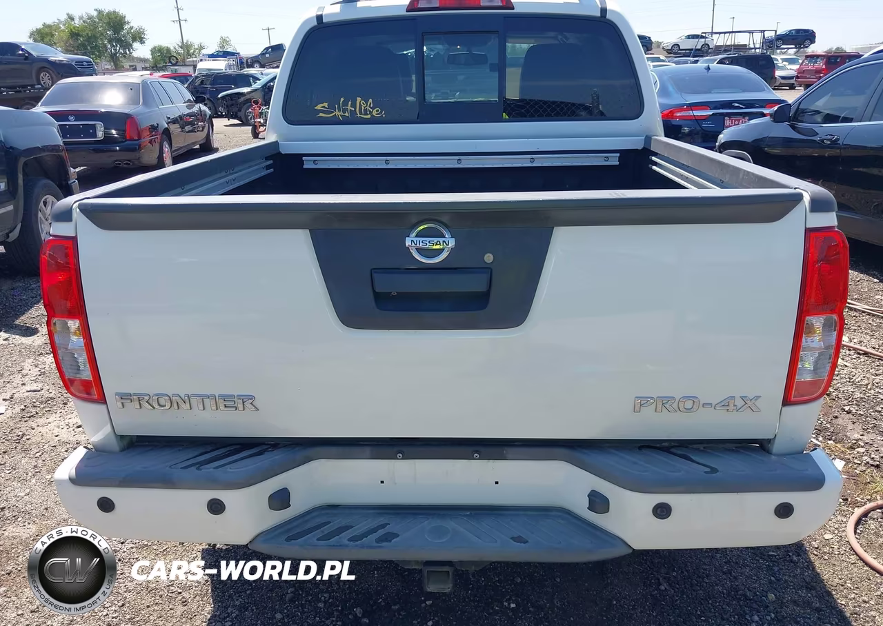 2016 Nissan Frontier Pro-4X VIN:1N6AD0EV5GN736925 - 16
