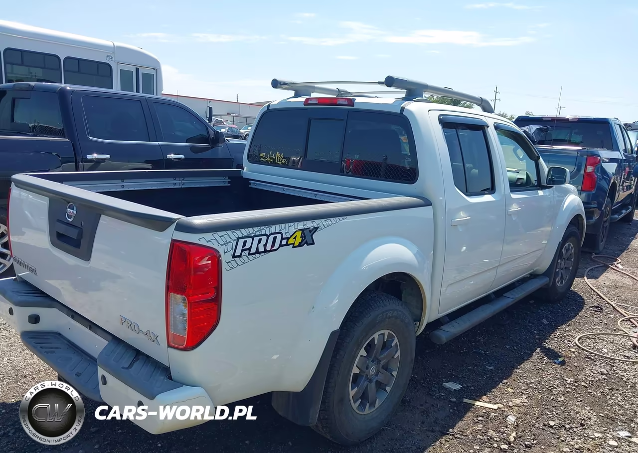 2016 Nissan Frontier Pro-4X VIN:1N6AD0EV5GN736925 - 4