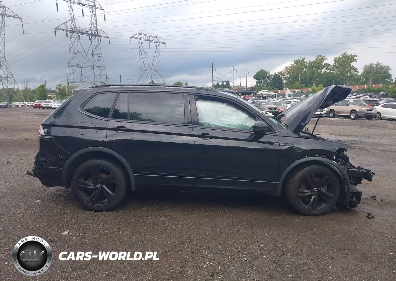 2023 Volkswagen Tiguan 2.0T Se R-Line Black VIN:3VVCB7AX5PM060456 - 13