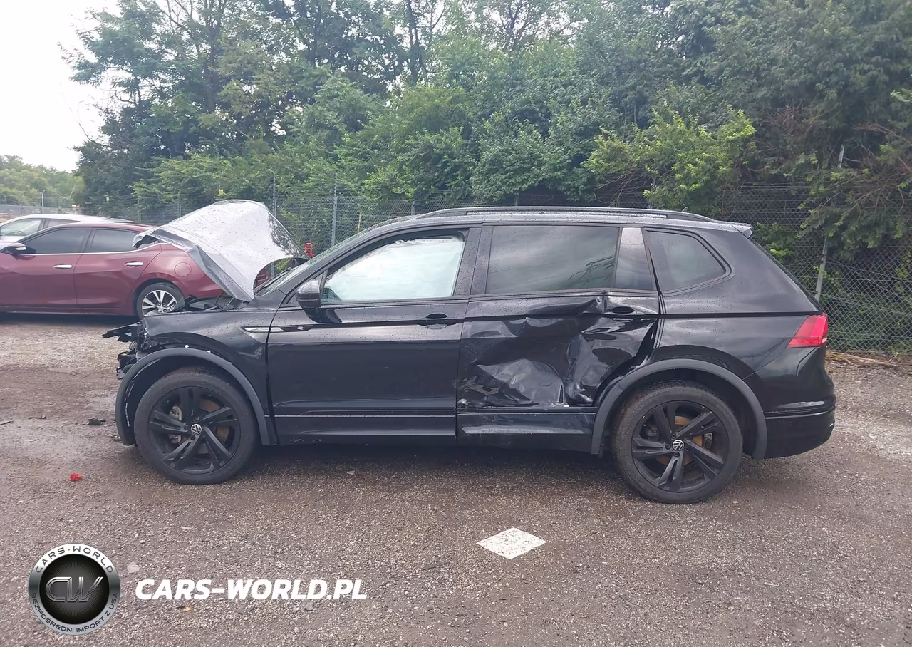 2023 Volkswagen Tiguan 2.0T Se R-Line Black VIN:3VVCB7AX5PM060456 - 14