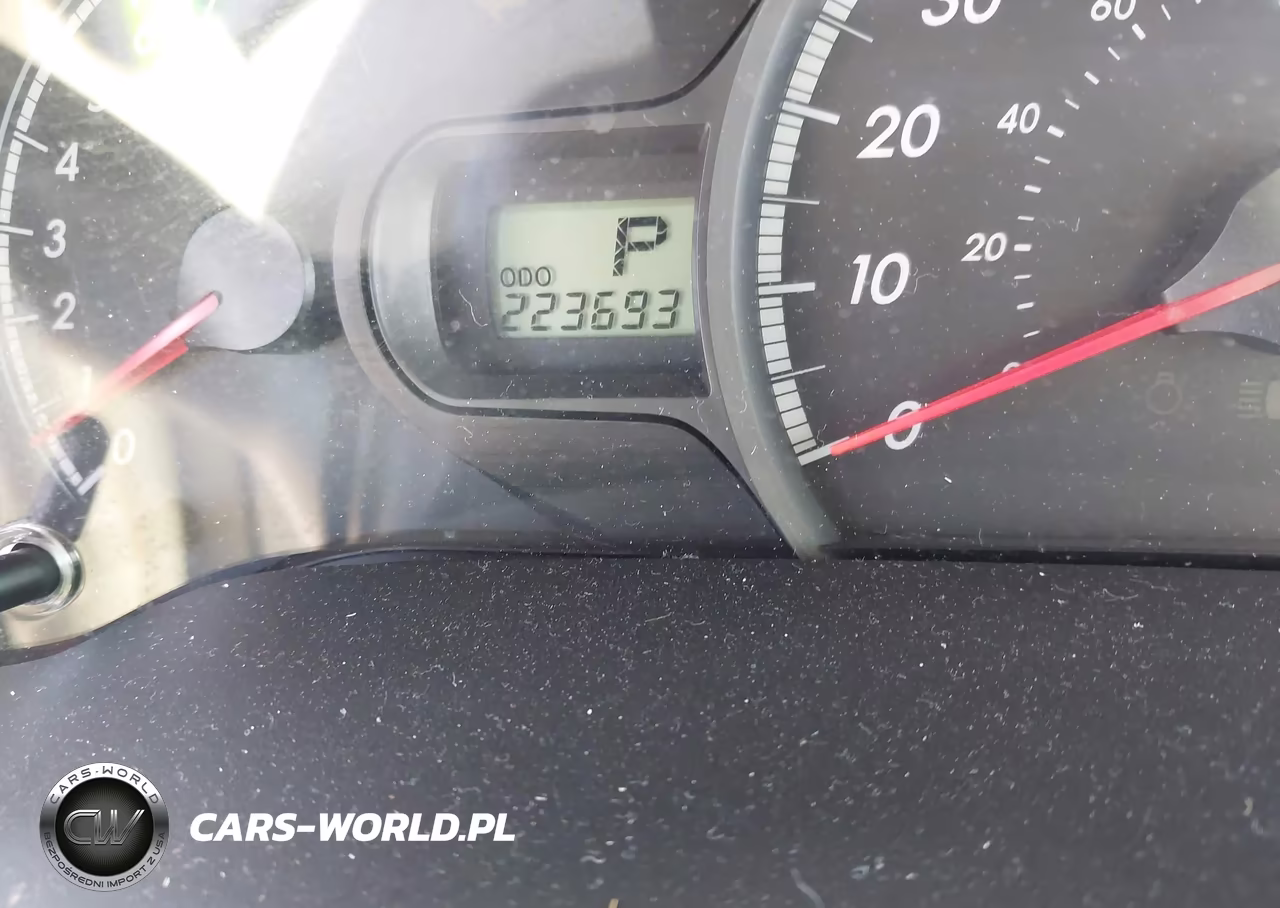 2014 Toyota Sienna Le V6 8 Passenger VIN:5TDKK3DC6ES429639 - 16