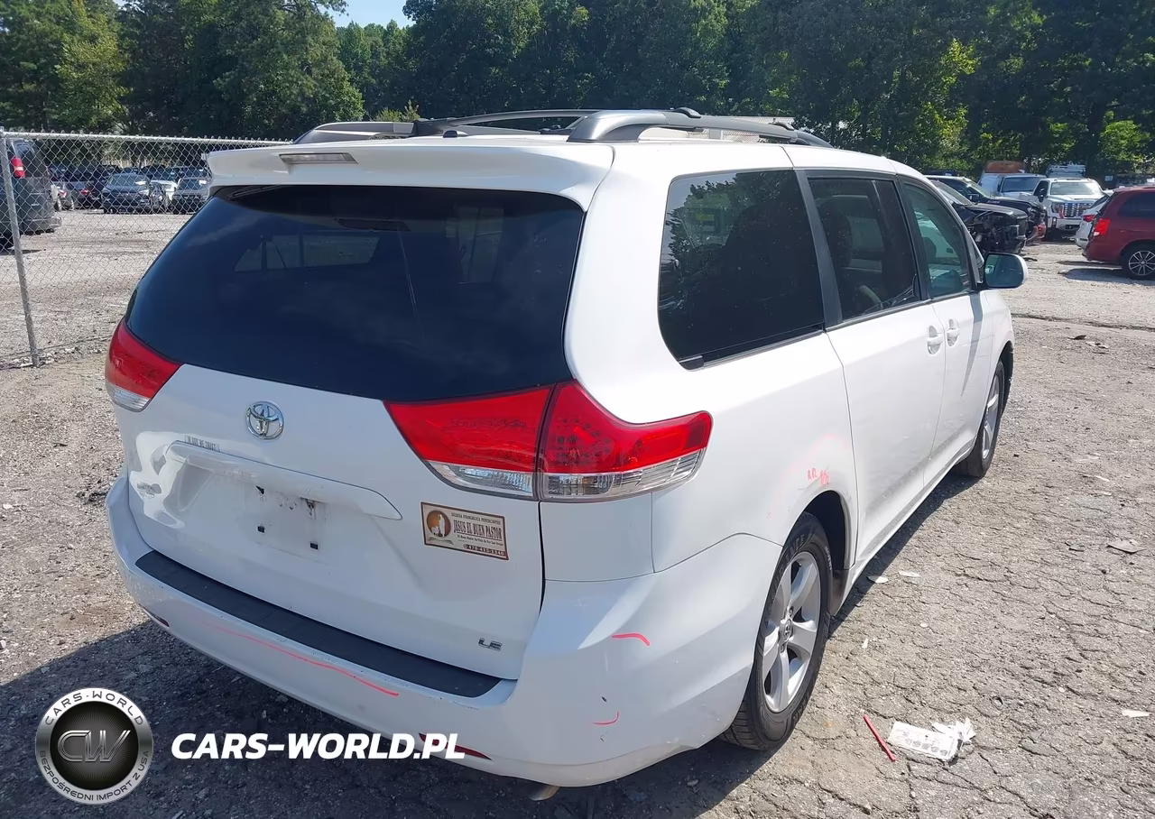 2014 Toyota Sienna Le V6 8 Passenger VIN:5TDKK3DC6ES429639 - 4