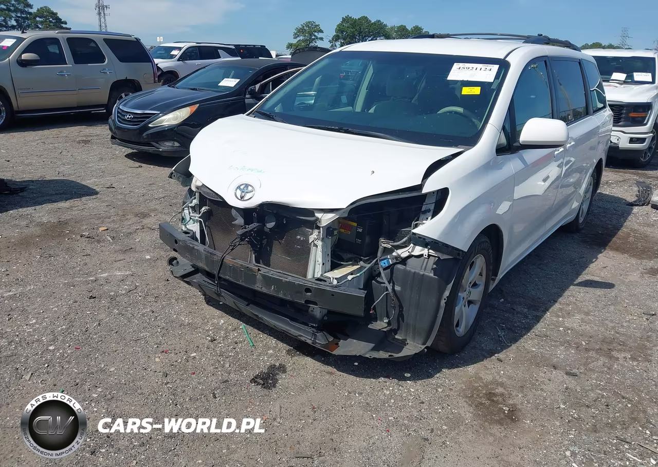 2014 Toyota Sienna Le V6 8 Passenger VIN:5TDKK3DC6ES429639 - 6