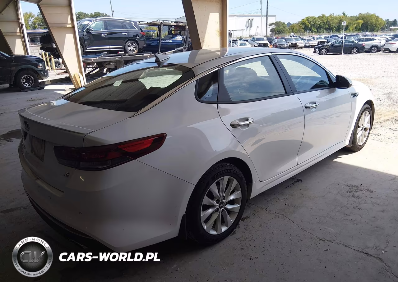 2018 Kia Optima S VIN:5XXGT4L37JG234199 - 4