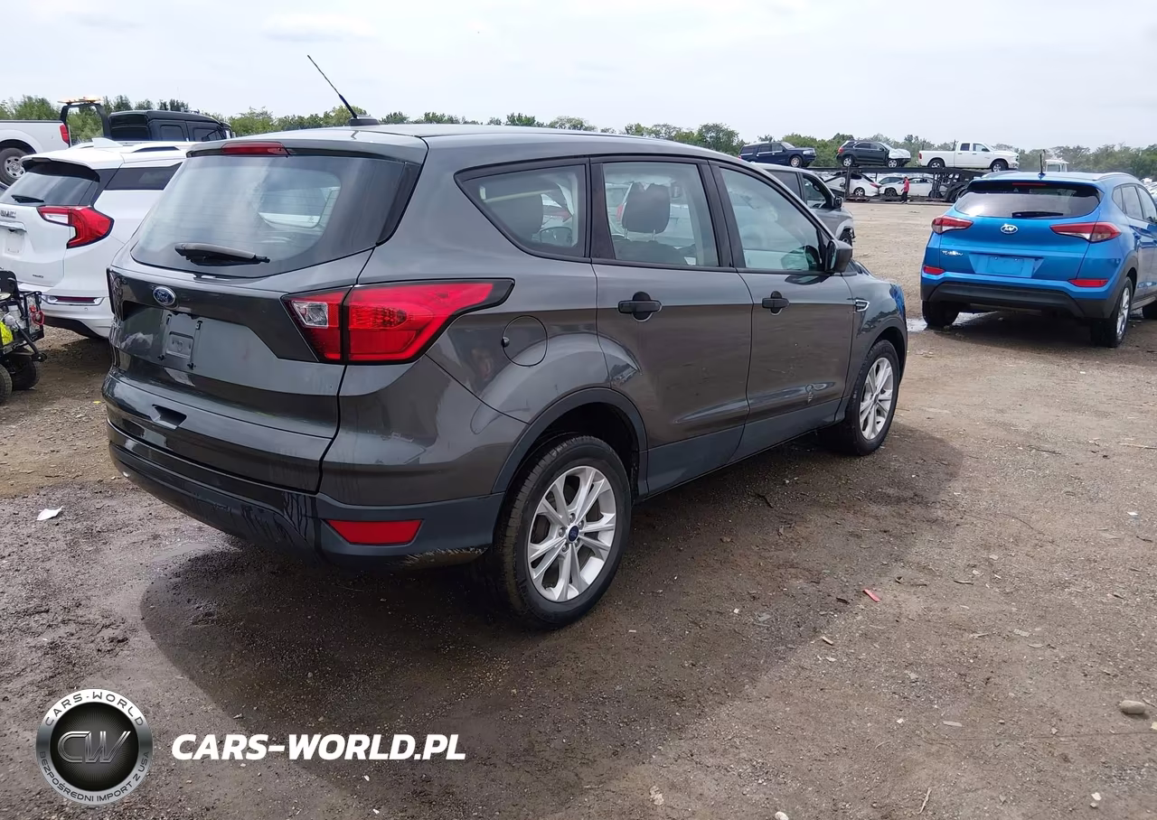 2019 Ford Escape S VIN:1FMCU0F77KUA76649 - 4