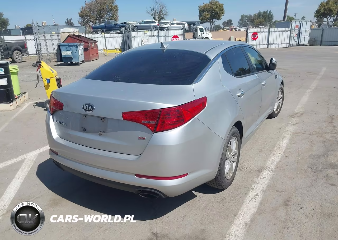 2013 Kia Optima Lx VIN:KNAGM4A71D5379909 - 4