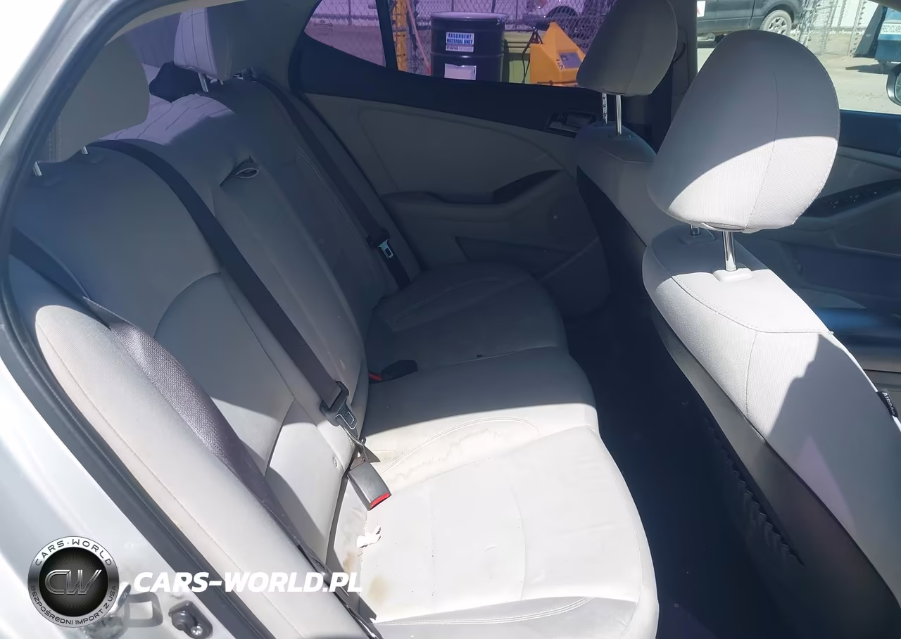 2013 Kia Optima Lx VIN:KNAGM4A71D5379909 - 8