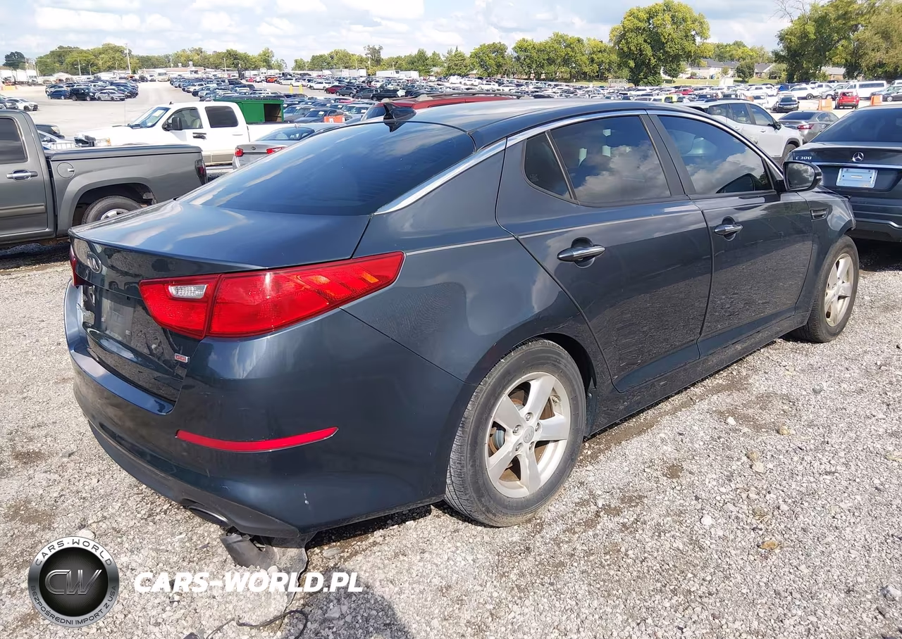 2015 Kia Optima Lx VIN:KNAGM4A70F5577111 - 4