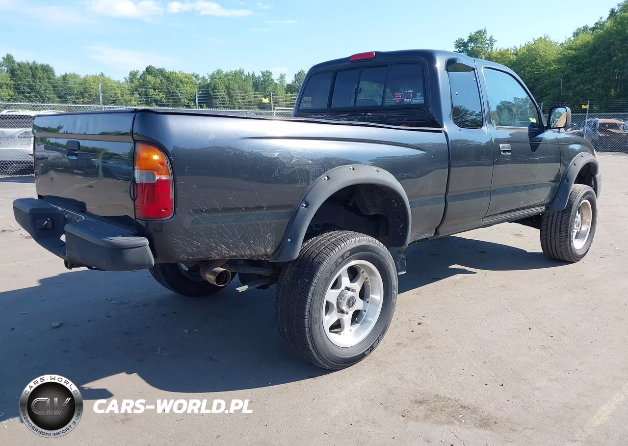 2000 Toyota Tacoma Base V6 VIN:4TAWN72N7YZ586860 - 4