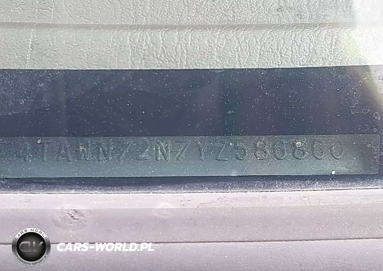 2000 Toyota Tacoma Base V6 VIN:4TAWN72N7YZ586860 - 9