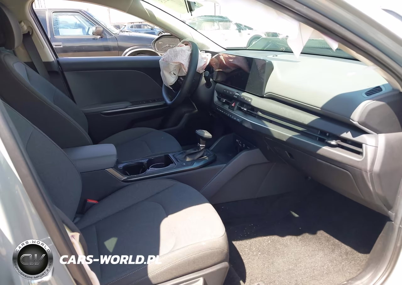 2025 Kia K4 Lxs VIN:3KPFT4DE5SE165082 - 5