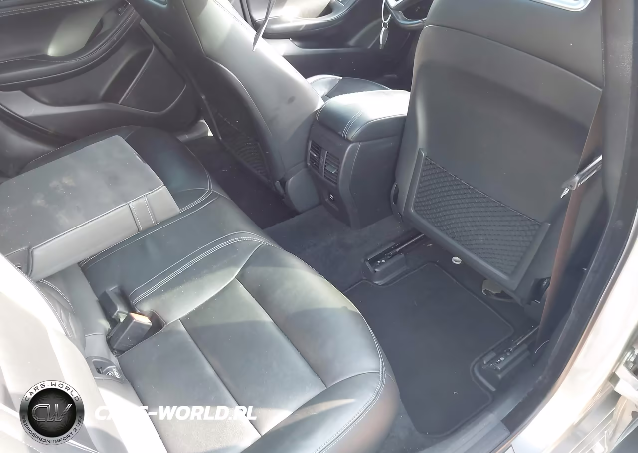 2018 Infiniti Qx30 Sport VIN:SJKCH5CP0JA058131 - 8