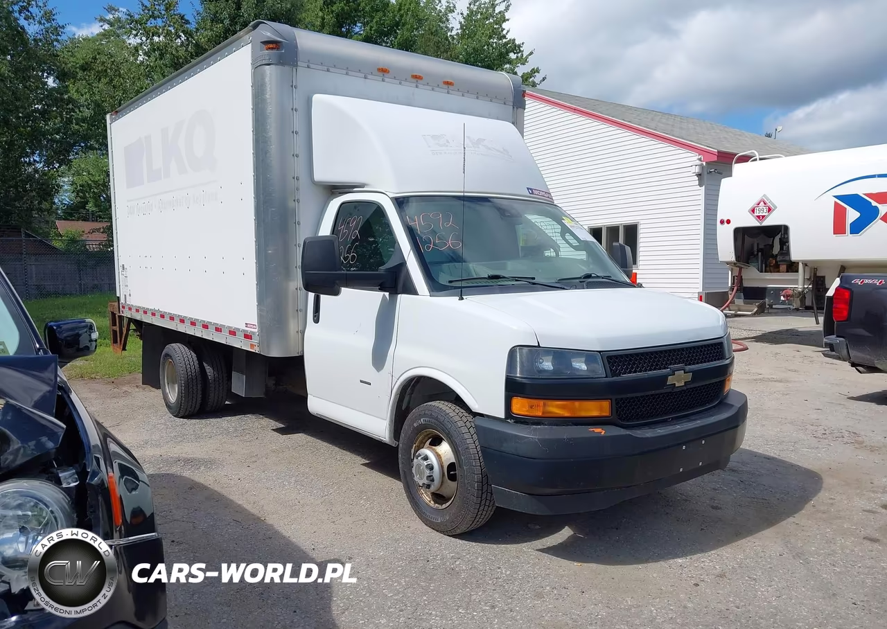 2020 Chevrolet Express Cutaway Work Van – zdjęcie 1 z 15