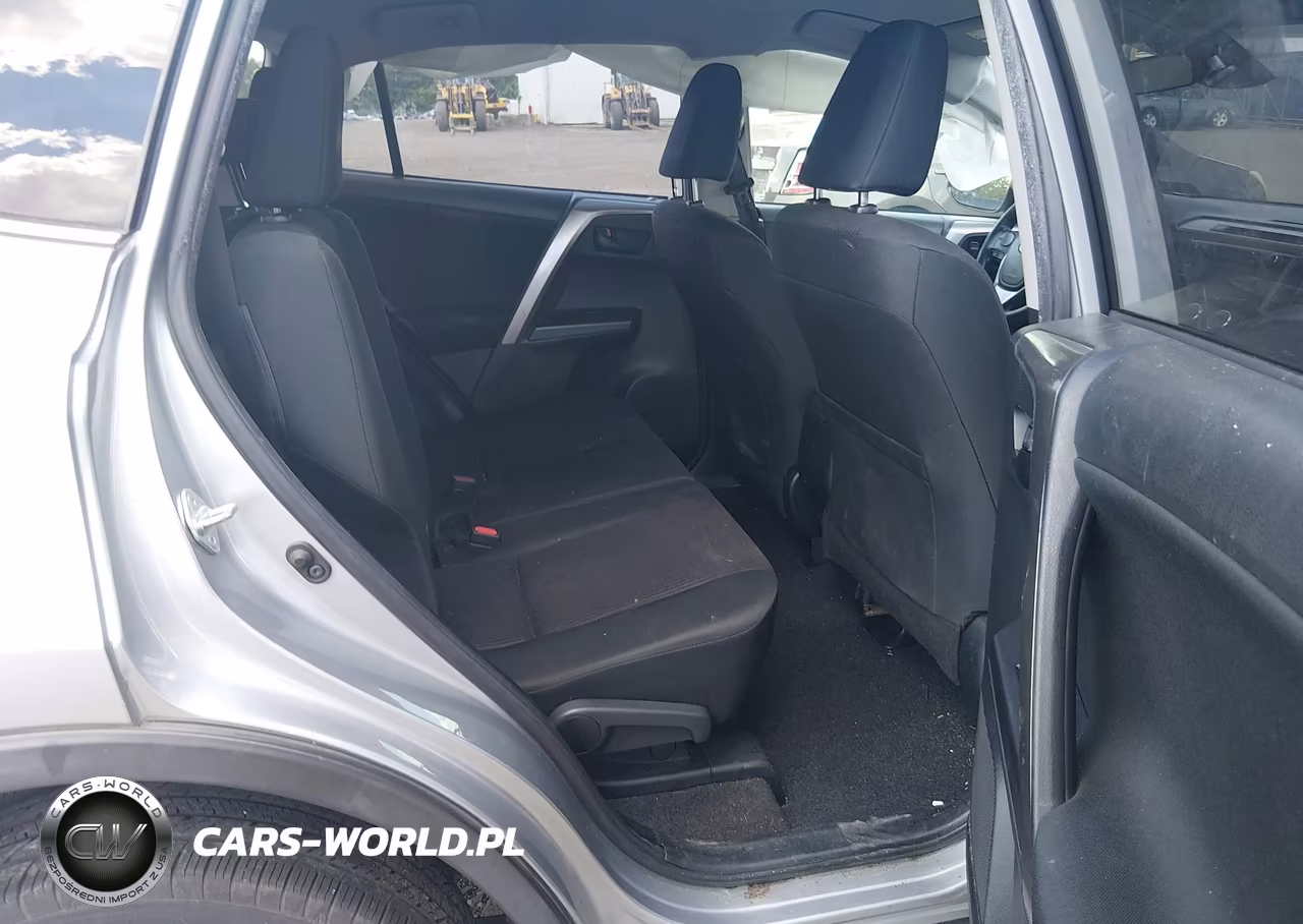 2018 Toyota Rav4 Le VIN:JTMBFREV0JJ198297 - 8