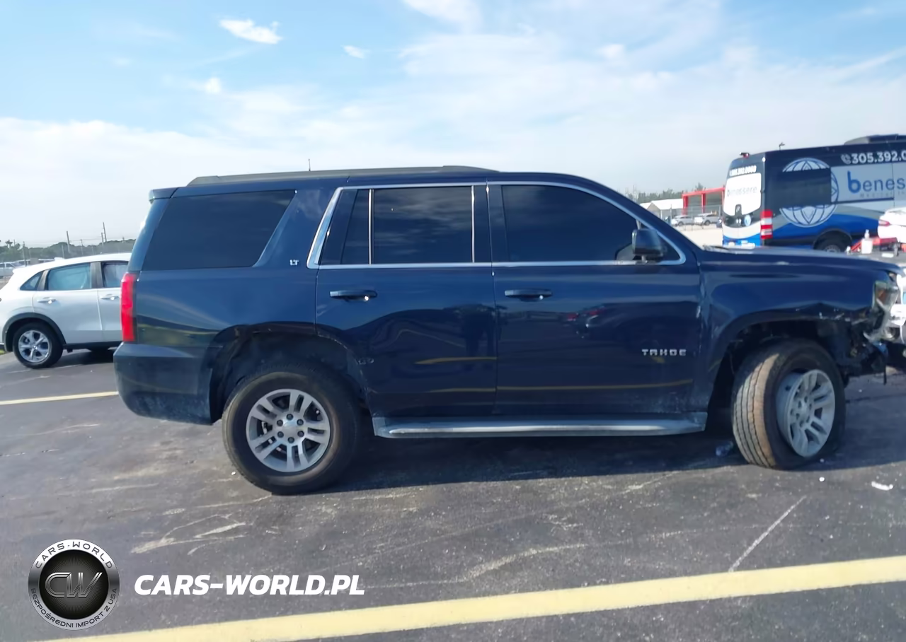 2019 Chevrolet Tahoe Lt VIN:1GNSKBKC0KR198722 - 13