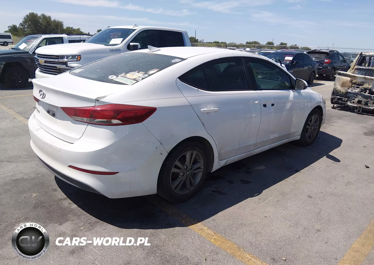 2017 Hyundai Elantra Se VIN:5NPD84LF7HH040737 - 4