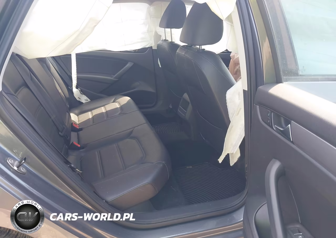 2014 Volkswagen Passat 1.8T Wolfsburg Edition VIN:1VWAT7A35EC086535 - 8