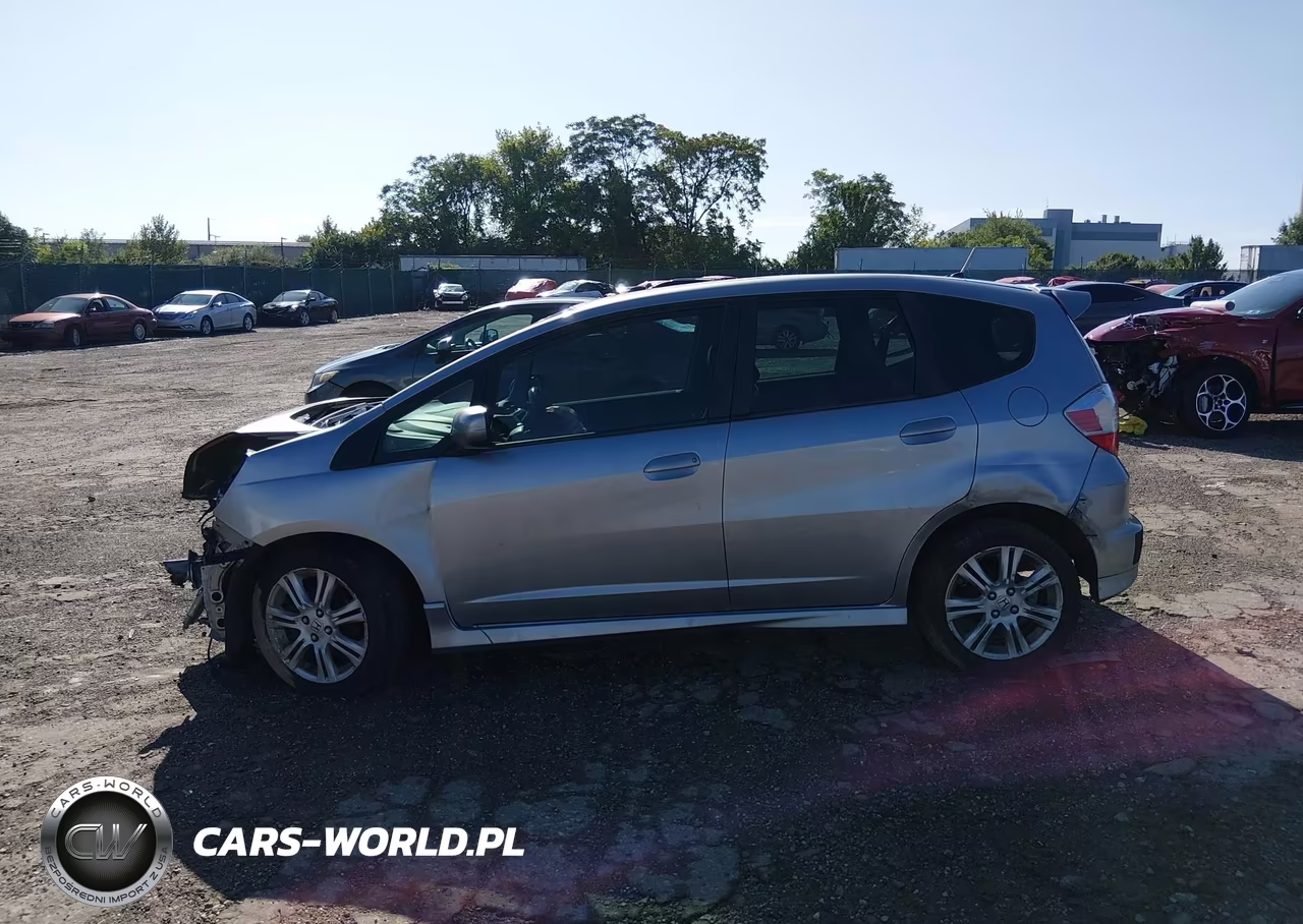 2010 Honda Fit Sport VIN:JHMGE8H4XAS021383 - 14