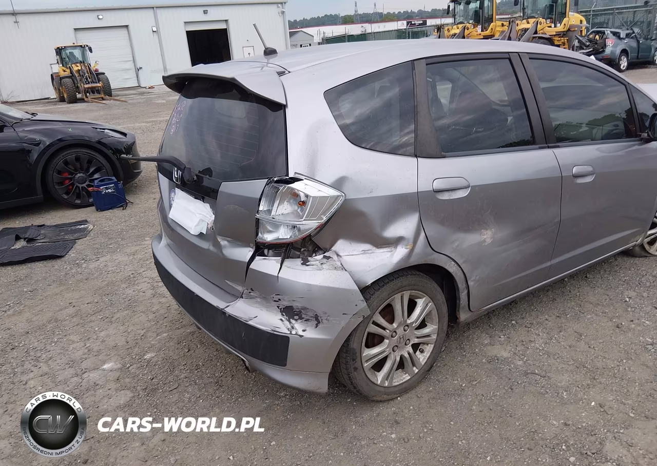 2010 Honda Fit Sport VIN:JHMGE8H4XAS021383 - 19