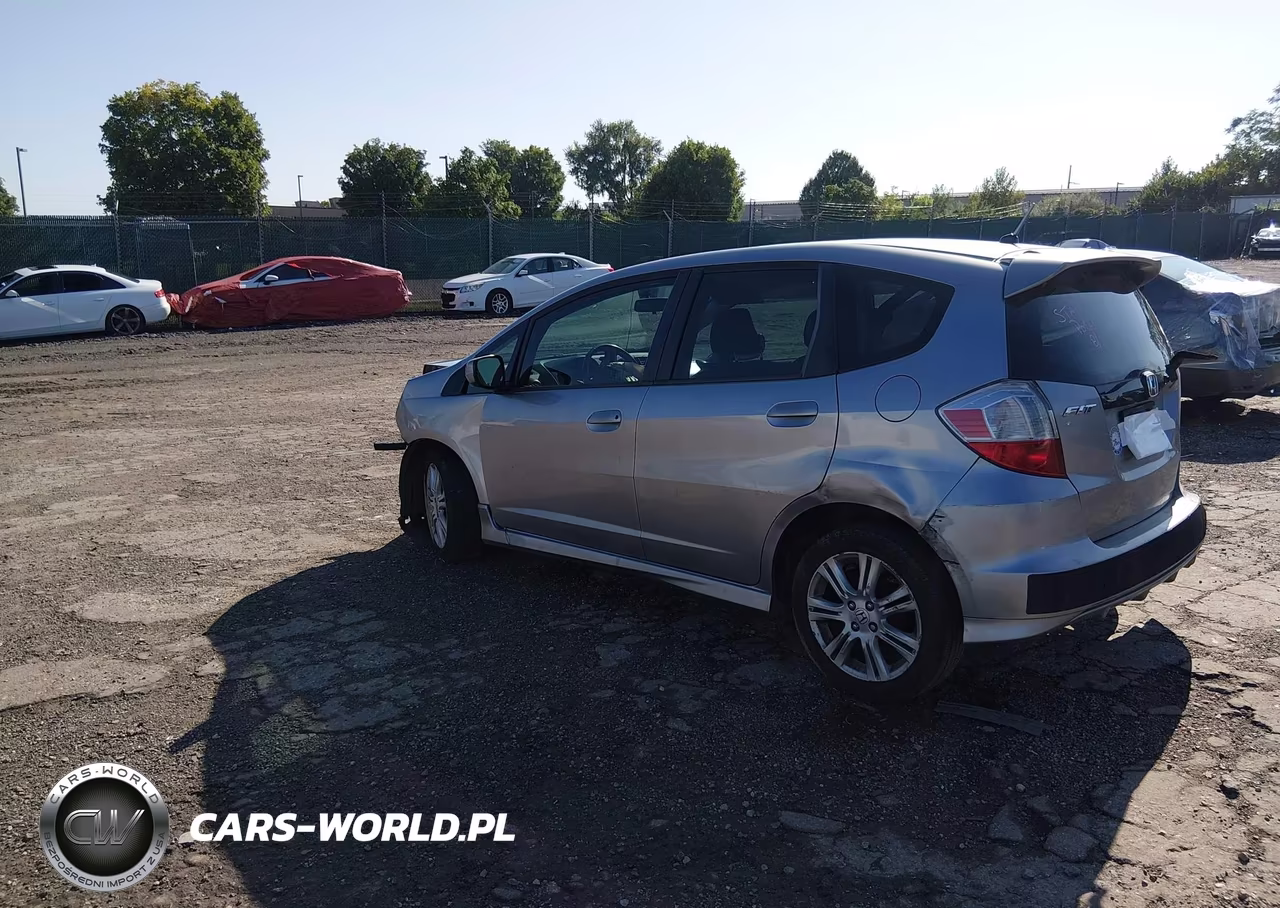 2010 Honda Fit Sport VIN:JHMGE8H4XAS021383 - 3