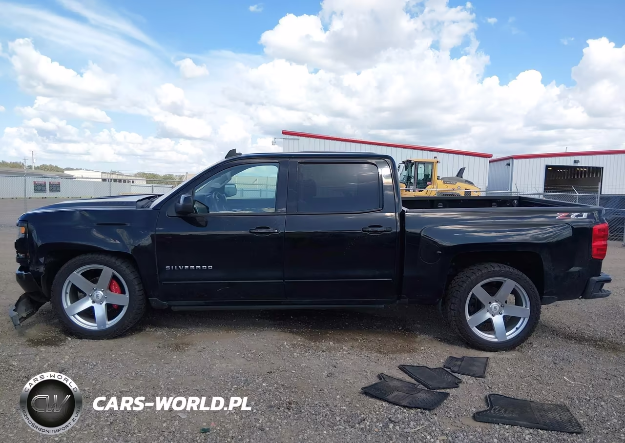 2018 Chevrolet Silverado 1500 2Lt VIN:3GCUKREC4JG116317 - 15