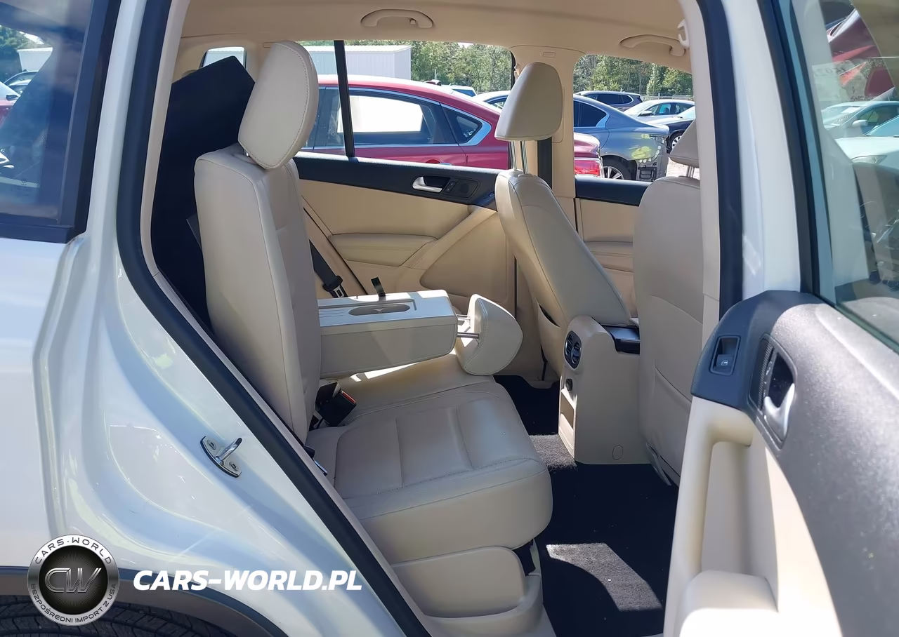 2017 Volkswagen Tiguan 2.0T-2.0T S VIN:WVGBV7AX2HK038503 - 8