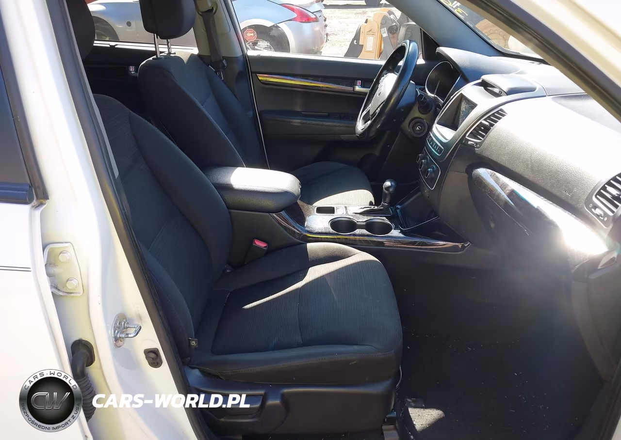 2014 Kia Sorento Lx VIN:5XYKT3A69EG442331 - 5