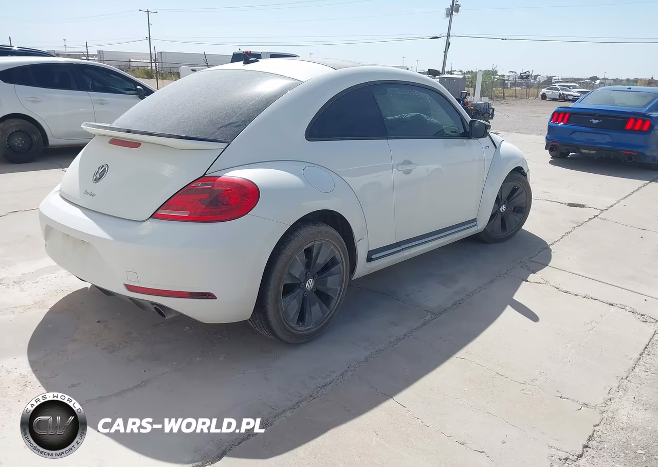 2014 Volkswagen Beetle 2.0T R-Line VIN:3VWVT7AT7EM666448 - 4